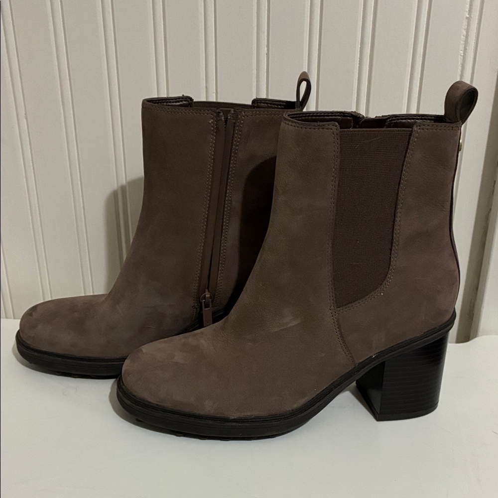 Vionic Brown Ankle Boots